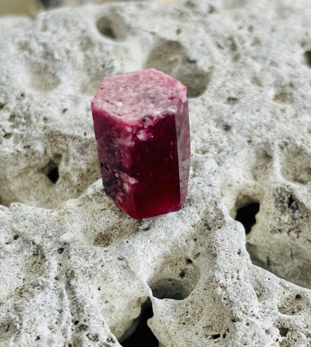 Galerie am alten Sägewerk - Bixbit (roter Beryll od. roter Smaragd ...