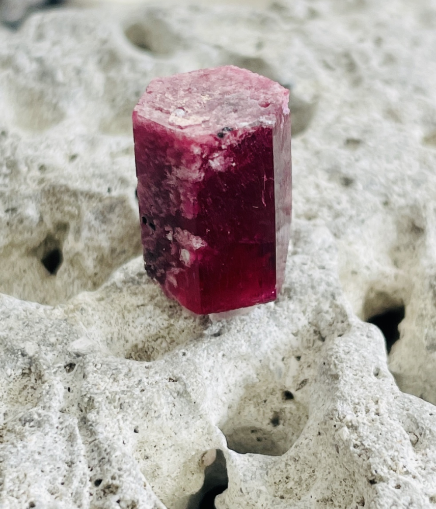 Galerie am alten Sägewerk - Bixbit (roter Beryll od. roter Smaragd ...